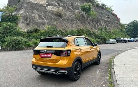 Volkswagen T-Cross I, 2022 год, 1 400 000 рублей, 6 фотография
