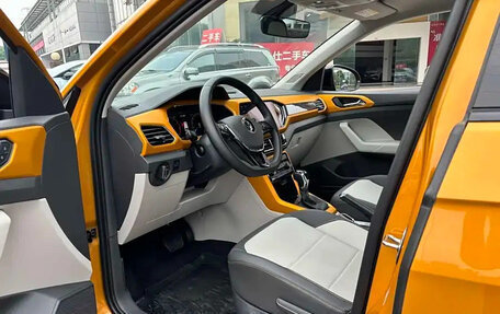 Volkswagen T-Cross I, 2022 год, 1 400 000 рублей, 8 фотография