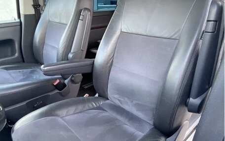 Volkswagen Multivan T5, 2012 год, 3 200 000 рублей, 7 фотография