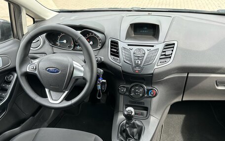 Ford Fiesta, 2017 год, 800 000 рублей, 13 фотография
