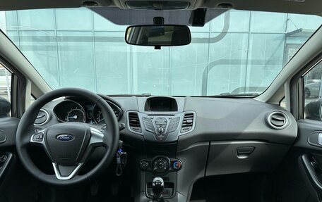 Ford Fiesta, 2017 год, 800 000 рублей, 14 фотография