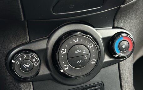 Ford Fiesta, 2017 год, 800 000 рублей, 17 фотография