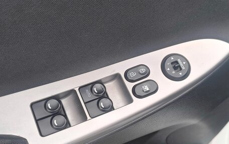Hyundai Solaris II рестайлинг, 2016 год, 960 000 рублей, 23 фотография