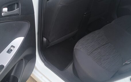 Hyundai Solaris II рестайлинг, 2016 год, 960 000 рублей, 25 фотография