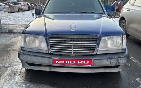 Mercedes-Benz E-Класс, 1994 год, 400 000 рублей, 1 фотография