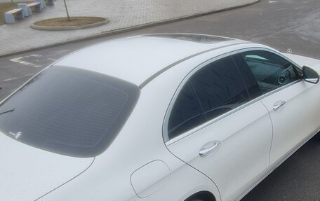 Mercedes-Benz E-Класс, 2020 год, 3 450 000 рублей, 2 фотография