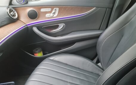 Mercedes-Benz E-Класс, 2020 год, 3 450 000 рублей, 9 фотография