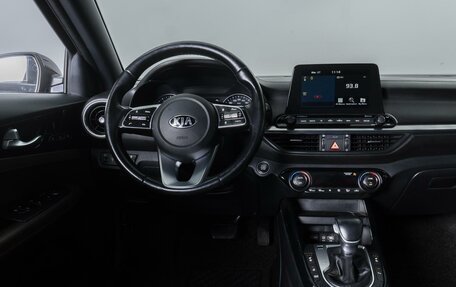 KIA K3, 2019 год, 1 995 000 рублей, 13 фотография