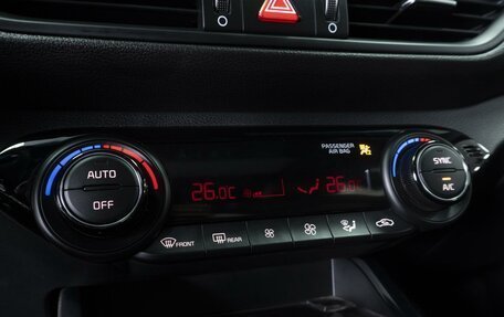 KIA K3, 2019 год, 1 995 000 рублей, 27 фотография
