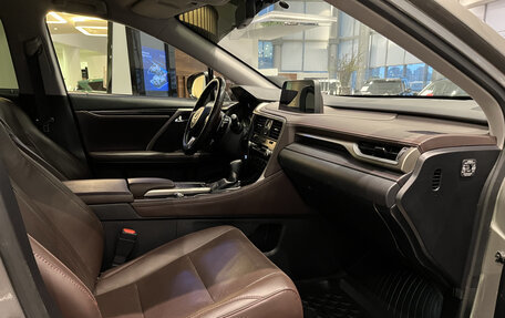 Lexus RX IV рестайлинг, 2019 год, 4 620 000 рублей, 15 фотография