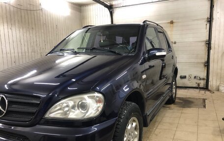 Mercedes-Benz M-Класс, 1998 год, 645 000 рублей, 1 фотография