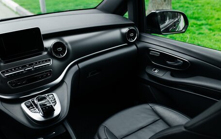 Mercedes-Benz V-Класс, 2019 год, 6 800 000 рублей, 16 фотография