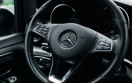 Mercedes-Benz V-Класс, 2019 год, 6 800 000 рублей, 15 фотография