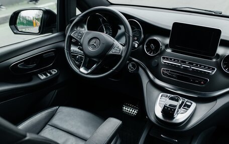 Mercedes-Benz V-Класс, 2019 год, 6 800 000 рублей, 17 фотография