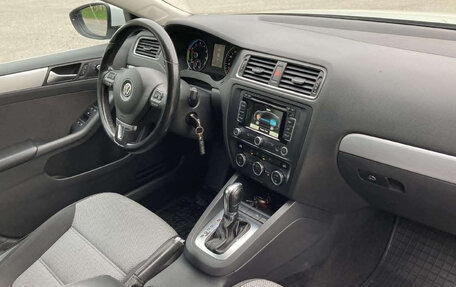 Volkswagen Jetta VI, 2013 год, 900 000 рублей, 10 фотография