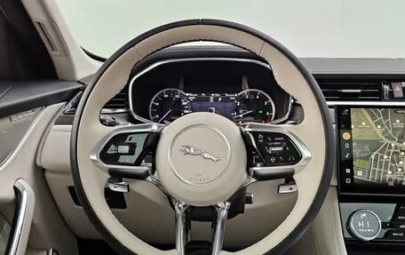 Jaguar F-Pace, 2023 год, 4 956 000 рублей, 12 фотография