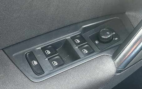 Volkswagen Tiguan II, 2017 год, 1 850 000 рублей, 17 фотография