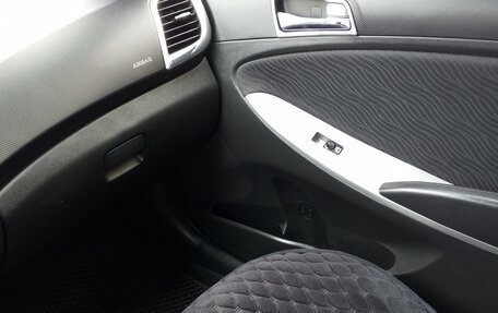 Hyundai Solaris II рестайлинг, 2012 год, 950 000 рублей, 6 фотография