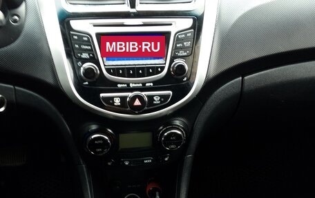 Hyundai Solaris II рестайлинг, 2012 год, 950 000 рублей, 7 фотография