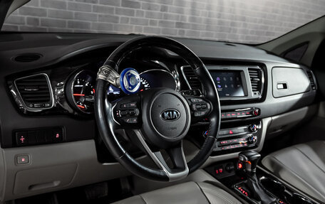 KIA Carnival III, 2019 год, 3 275 000 рублей, 11 фотография