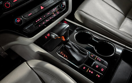 KIA Carnival III, 2019 год, 3 275 000 рублей, 15 фотография