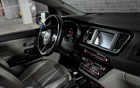 KIA Carnival III, 2019 год, 3 275 000 рублей, 19 фотография