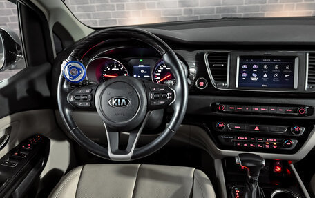 KIA Carnival III, 2019 год, 3 275 000 рублей, 22 фотография