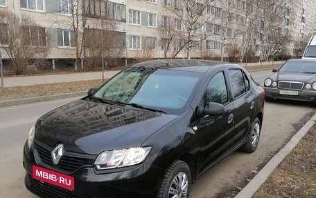 Renault Logan II, 2017 год, 650 000 рублей, 1 фотография