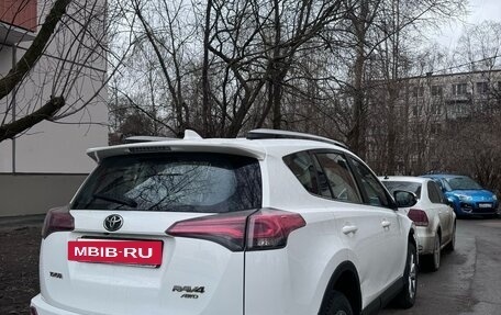 Toyota RAV4, 2016 год, 2 200 000 рублей, 3 фотография