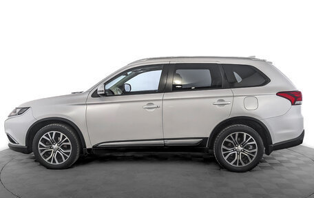 Mitsubishi Outlander III рестайлинг 3, 2018 год, 1 580 000 рублей, 8 фотография