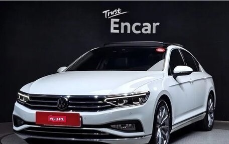 Volkswagen Passat B8 рестайлинг, 2022 год, 2 335 000 рублей, 1 фотография