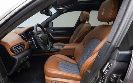Maserati Levante I, 2021 год, 5 400 000 рублей, 10 фотография