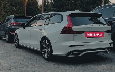 Volvo V60 II, 2019 год, 2 950 000 рублей, 4 фотография
