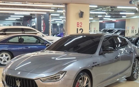 Maserati Ghibli, 2022 год, 5 700 000 рублей, 2 фотография