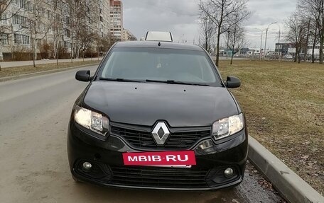 Renault Logan II, 2017 год, 650 000 рублей, 2 фотография