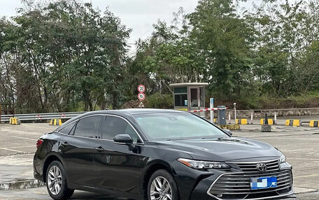 Toyota Avalon, 2020 год, 1 990 000 рублей, 2 фотография