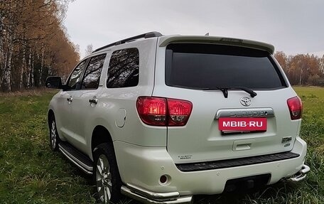 Toyota Sequoia II рестайлинг, 2011 год, 3 800 000 рублей, 4 фотография