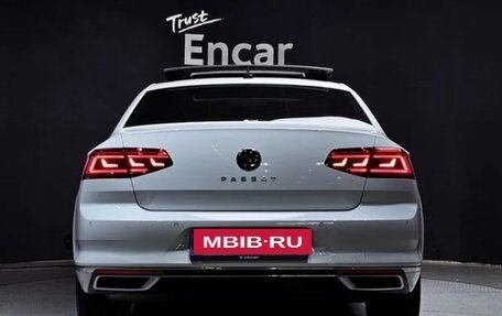 Volkswagen Passat B8 рестайлинг, 2022 год, 2 335 000 рублей, 3 фотография