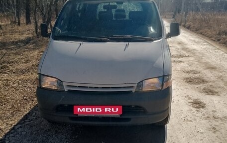 Toyota HiAce H100, 2001 год, 450 000 рублей, 3 фотография