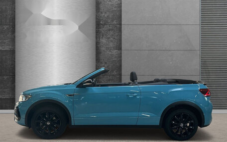 Volkswagen T-Roc I, 2022 год, 4 090 000 рублей, 3 фотография