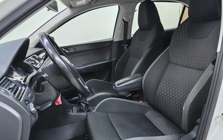 Skoda Rapid I, 2015 год, 1 080 000 рублей, 5 фотография