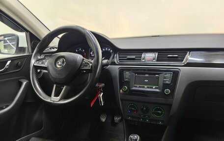Skoda Rapid I, 2015 год, 1 080 000 рублей, 12 фотография