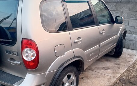 Chevrolet Niva I рестайлинг, 2012 год, 530 000 рублей, 4 фотография