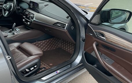 BMW 5 серия, 2018 год, 4 000 000 рублей, 8 фотография