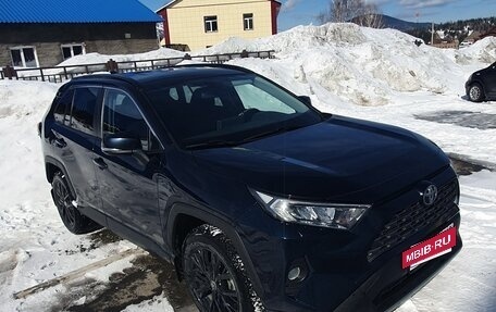 Toyota RAV4, 2019 год, 3 100 000 рублей, 5 фотография
