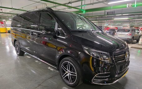 Mercedes-Benz V-Класс, 2024 год, 15 980 000 рублей, 2 фотография
