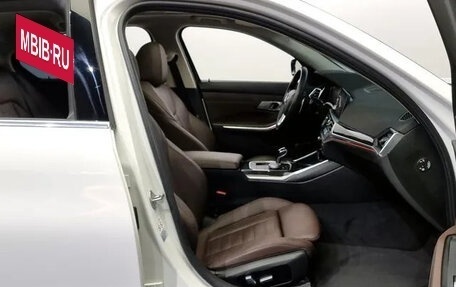 BMW 3 серия, 2021 год, 3 995 000 рублей, 18 фотография