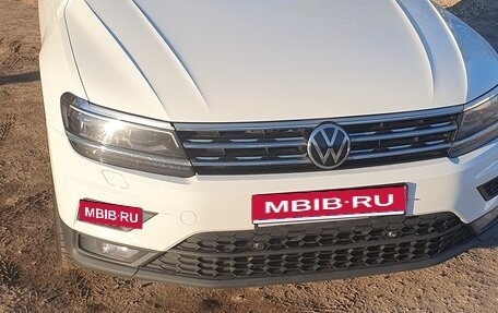 Volkswagen Tiguan II, 2019 год, 2 100 000 рублей, 1 фотография
