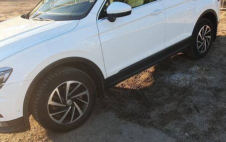 Volkswagen Tiguan II, 2019 год, 2 100 000 рублей, 3 фотография