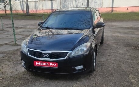 KIA cee'd I рестайлинг, 2011 год, 870 000 рублей, 1 фотография